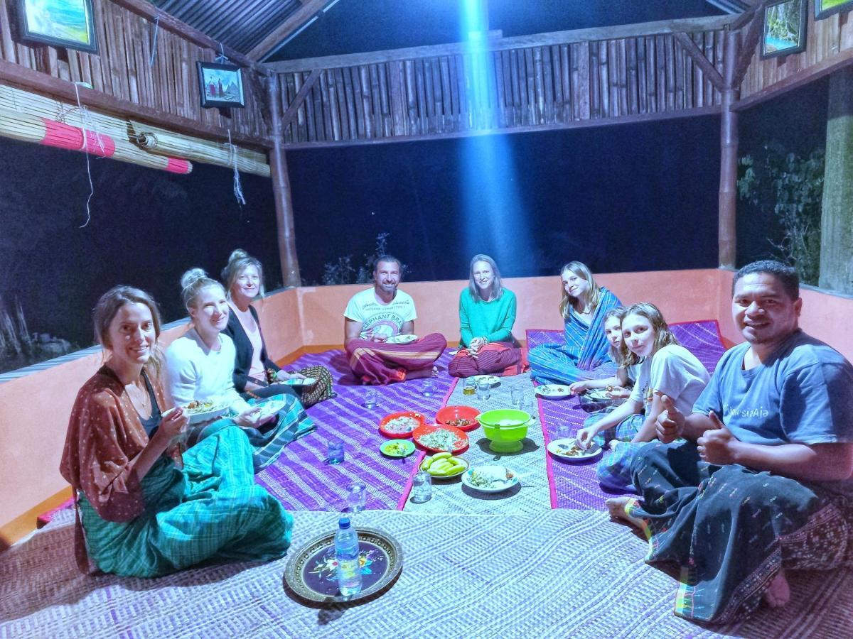Sun Rice Homestay Ruteng Extérieur photo