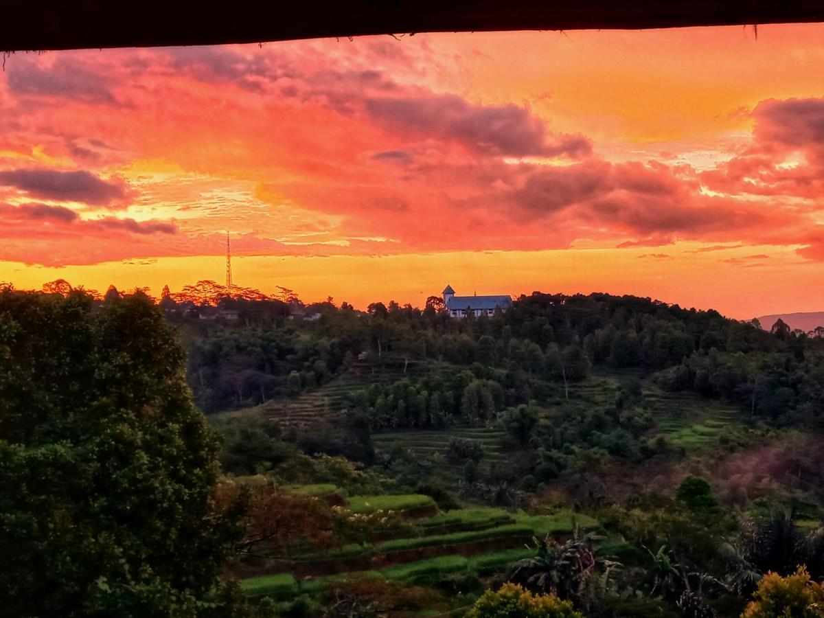 Sun Rice Homestay Ruteng Extérieur photo